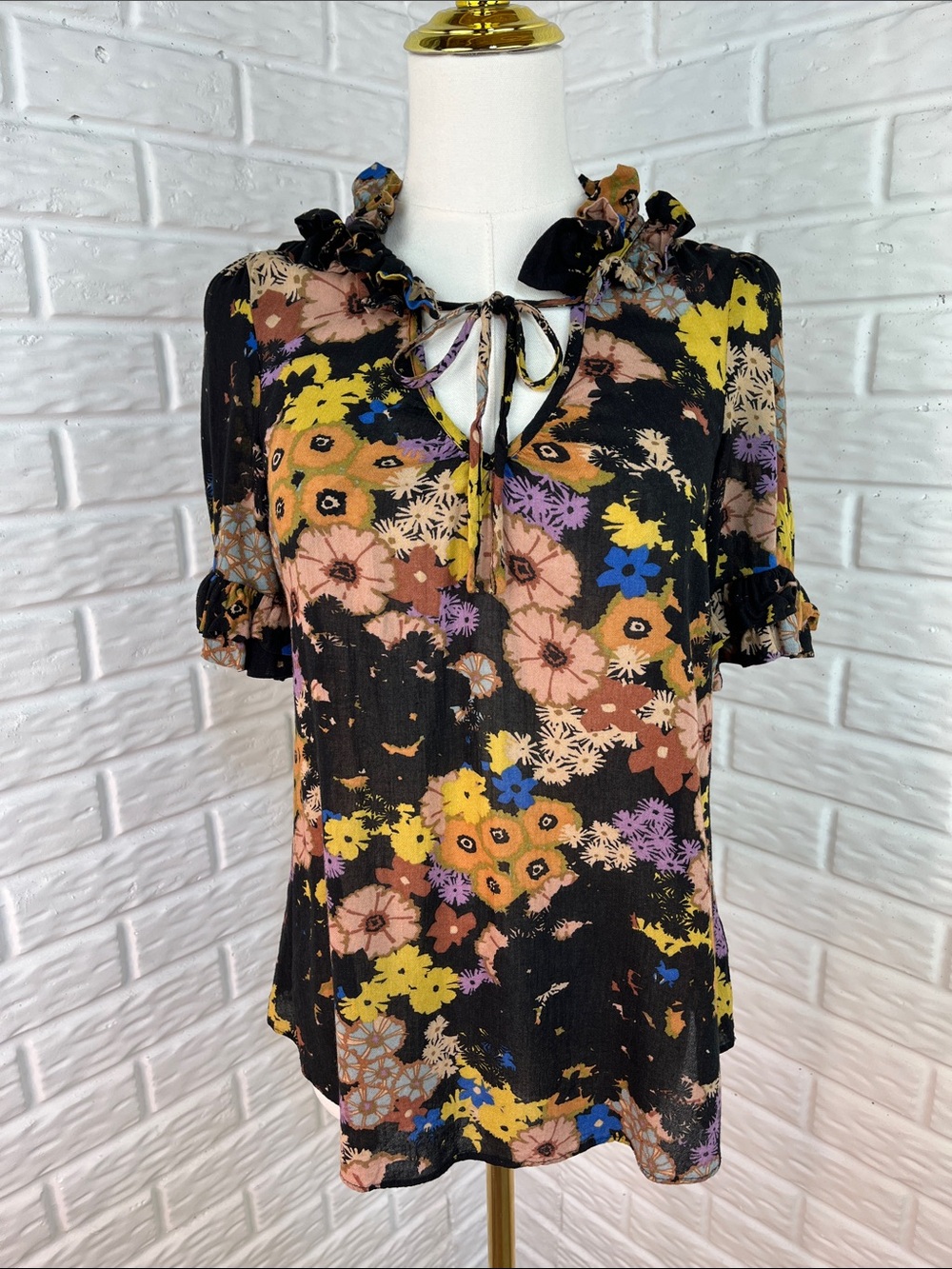 Anthropologie Odille Bianca floral blouse double ruffle and rayon SZ 6